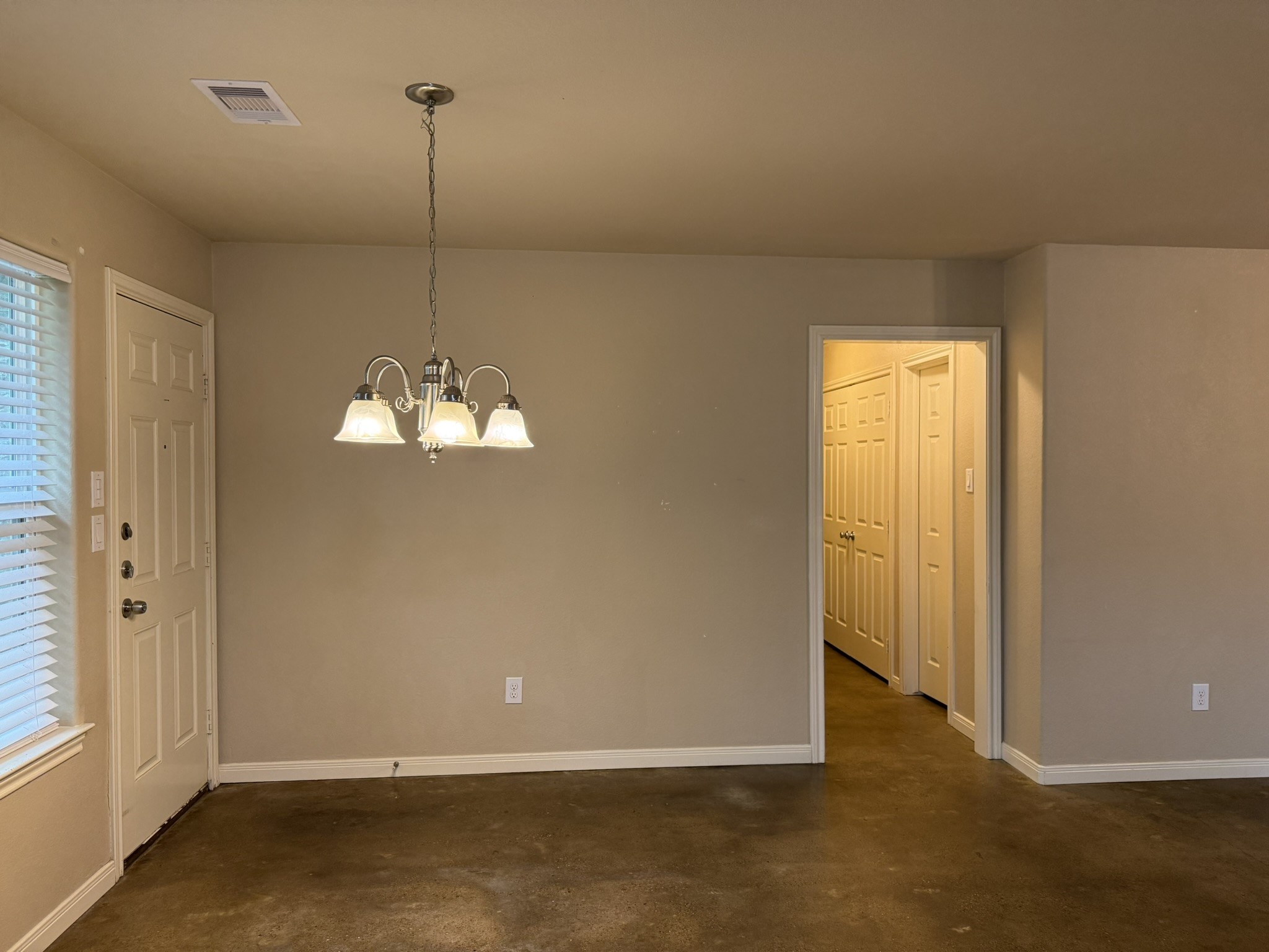 11817 13th Street Santa Fe, TX 77510 - Photo 8 of 23 Dining room with door to the backyard.