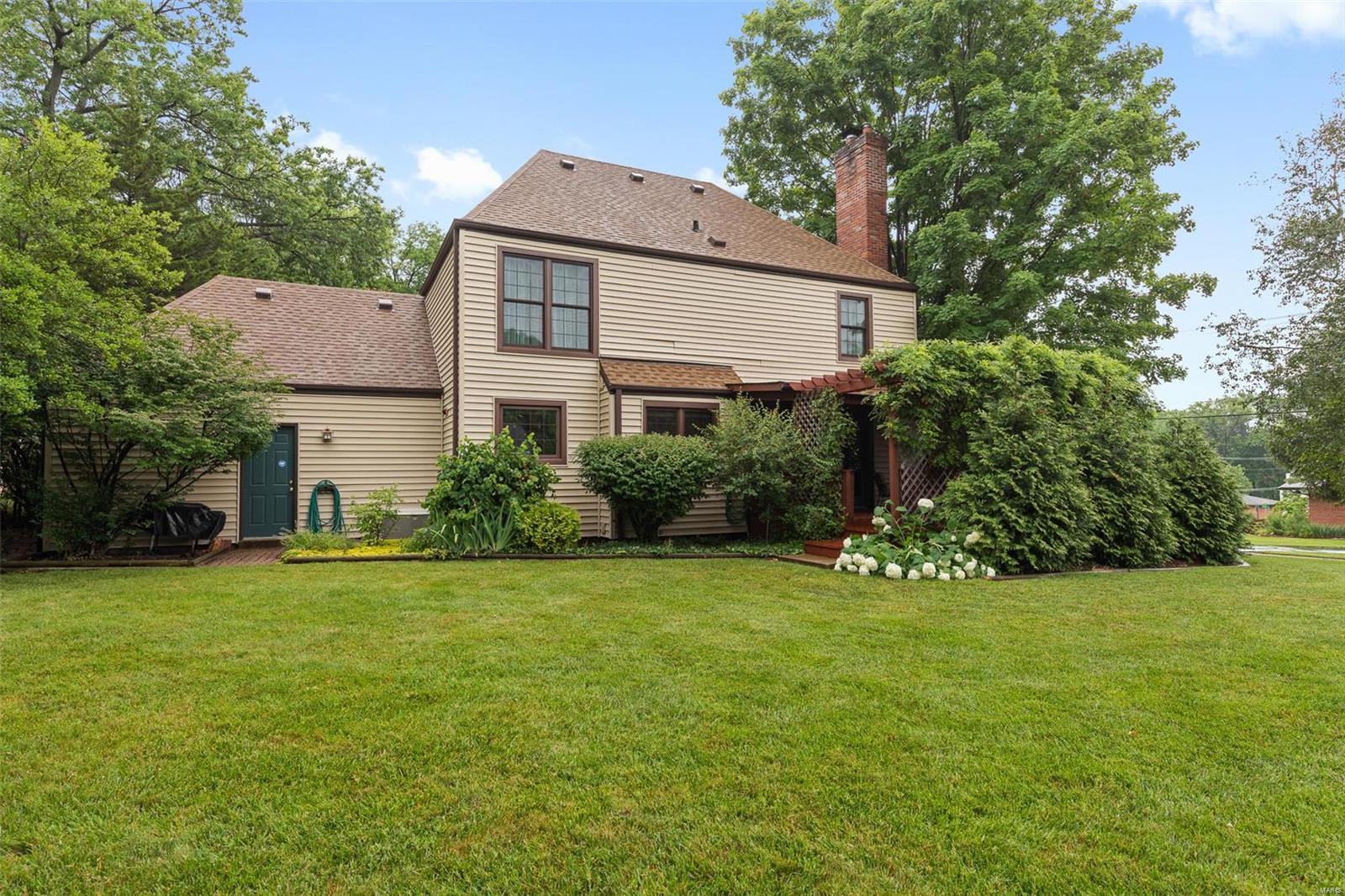 901 Dielman Road Olivette, MO 63132 - Photo 2 of 27 Gallery Image 2