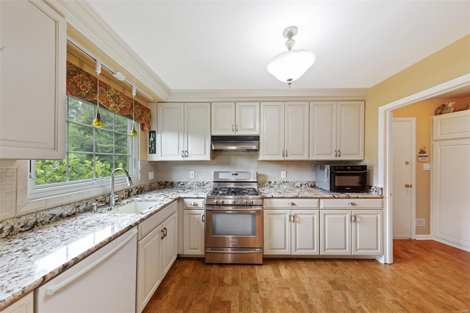 901 Dielman Road Olivette, MO 63132 - Photo 5 of 27 Gallery Image 5