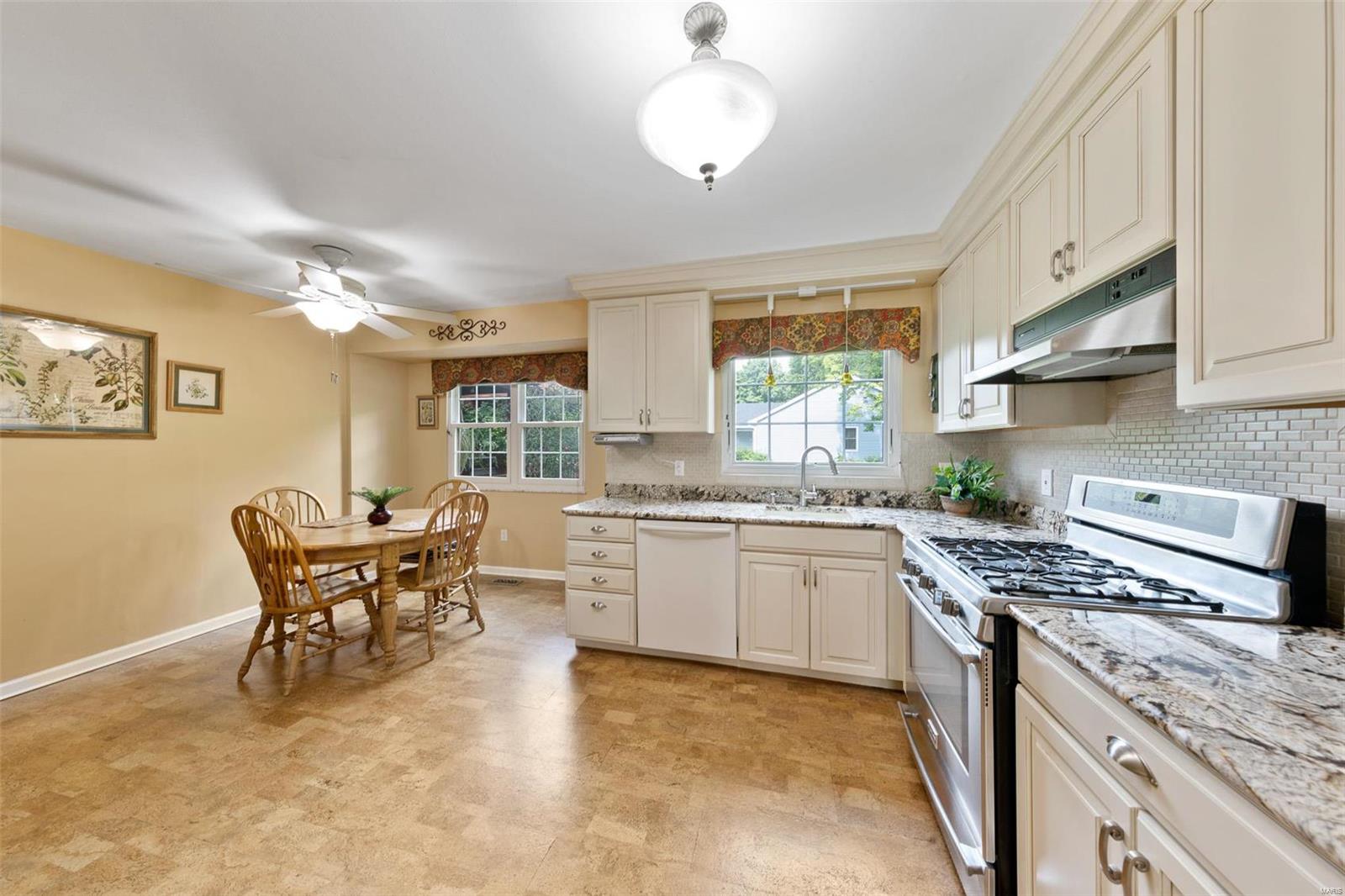 901 Dielman Road Olivette, MO 63132 - Photo 7 of 27 Gallery Image 7