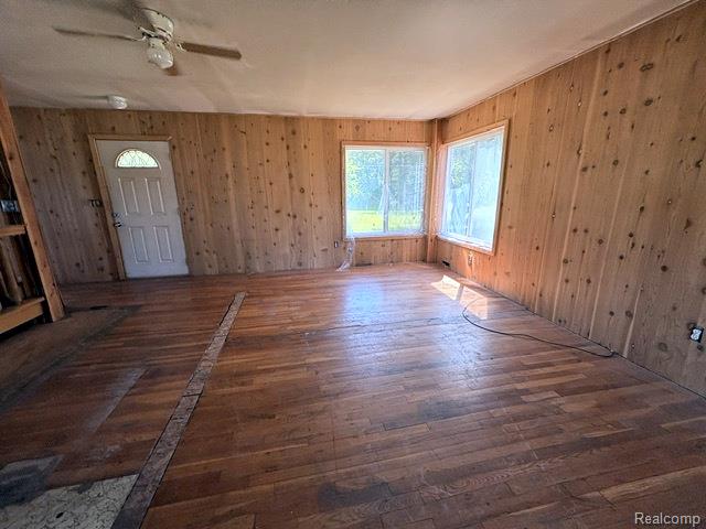 6080 Cedar Lake Road Pinckney, MI 48169 - Photo 5 of 20