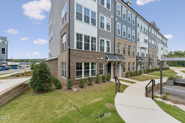 $350,000 | 414 Gaston Pk Lane, Unit 100, Wake Forest, NC 27587