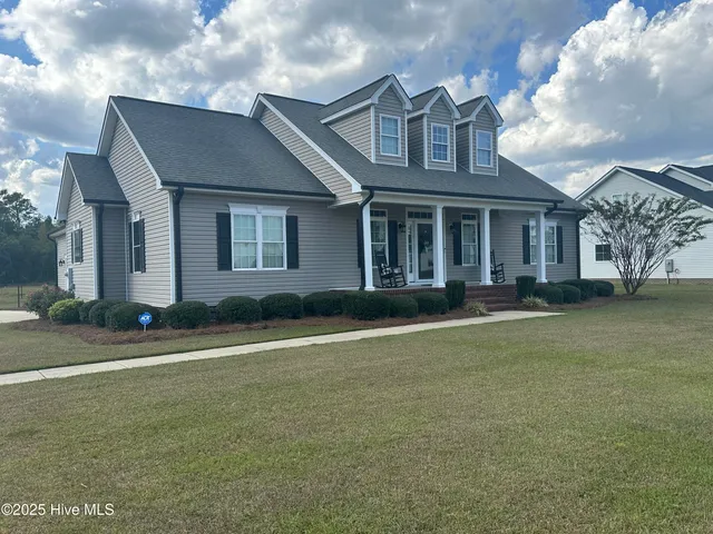 $319,900 | 3730 Huntcliff Drive, La Grange, NC 28551