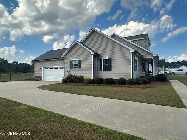 $319,900 | 3730 Huntcliff Drive, La Grange, NC 28551