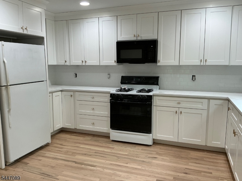 125 Summit Avenue Chatham, NJ 07928 - Photo 13 of 28