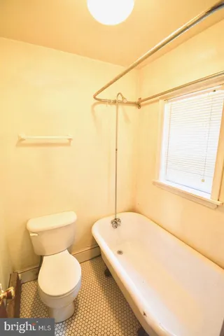 $900 | 247 West Rittenhouse Street, Unit 1D, Philadelphia, PA 19144