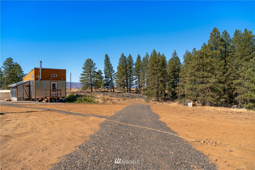 400 Hummingbird Road East Wenatchee, WA 98802 - Photo 1 of 36 Gallery Image 1