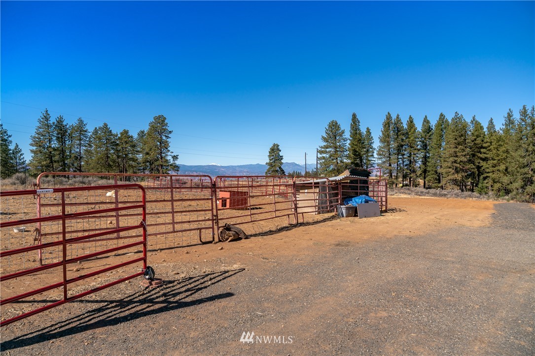 400 Hummingbird Road East Wenatchee, WA 98802 - Photo 30 of 36 Gallery Image 30