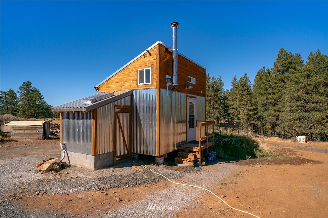400 Hummingbird Road East Wenatchee, WA 98802 - Photo 7 of 36 Gallery Image 7