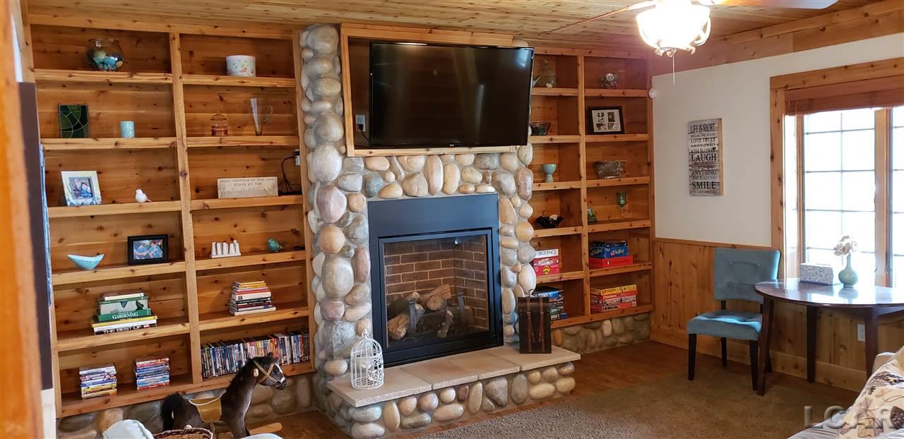 290 North Ridge Road Brooklyn, MI 49230 - Photo 34 of 41 50036325-33.JPG