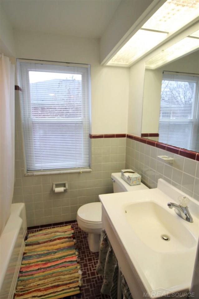 735 Harcourt Road, Unit 737 Grosse Pointe Park, MI 48230 - Photo 36 of 55