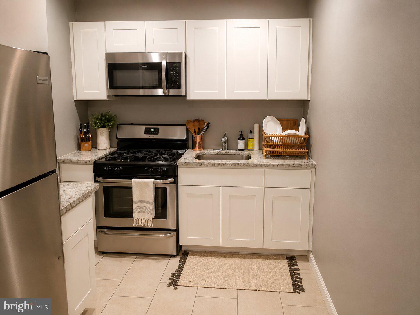 1224 Tasker Street, Unit 1R Philadelphia, PA 19148 - Photo 5 of 9