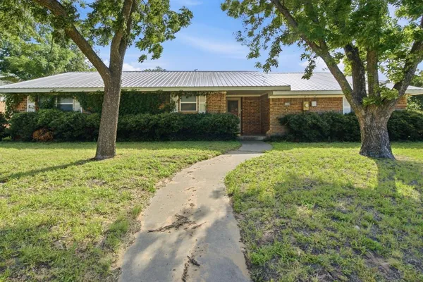 $305,000 | 1109 North Lillian, Stephenville, TX 76401