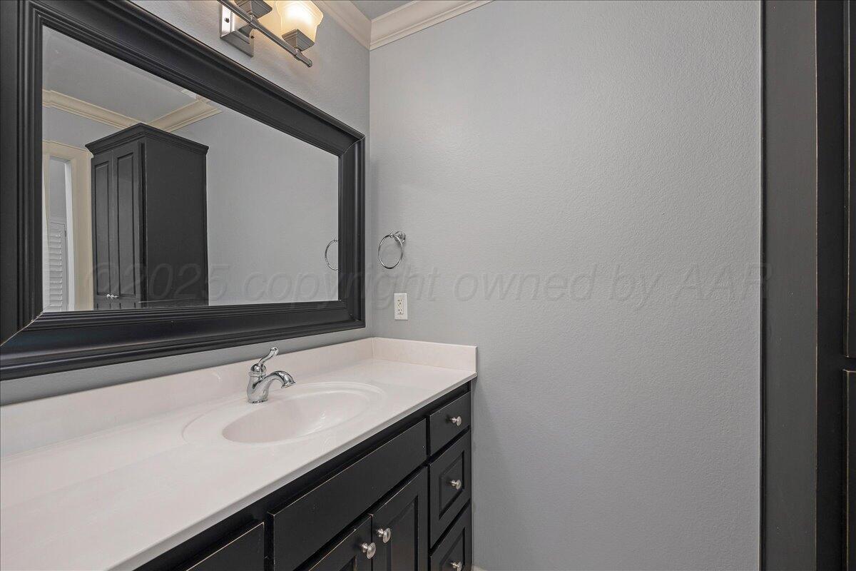 6107 Blue Sage Circle Amarillo, TX 79124 - Photo 64 of 79 Bathroom 5