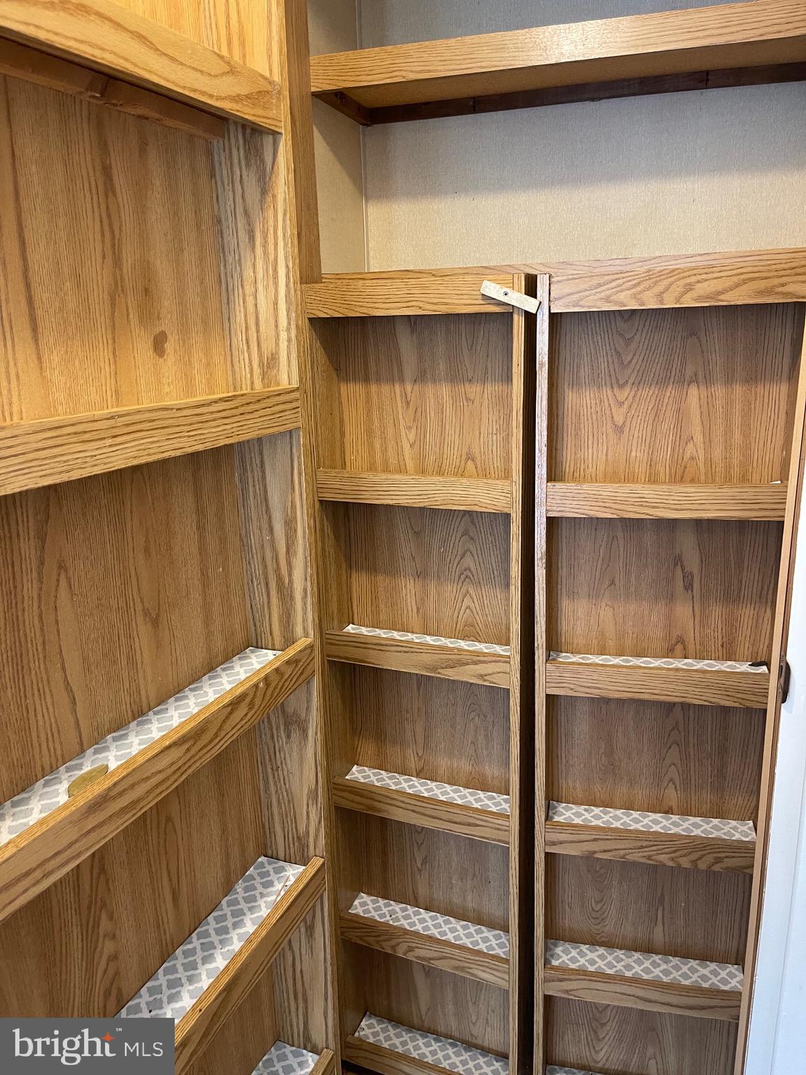 15150 Jarrell Road Goldsboro, MD 21636 - Photo 7 of 16 Large pantry area