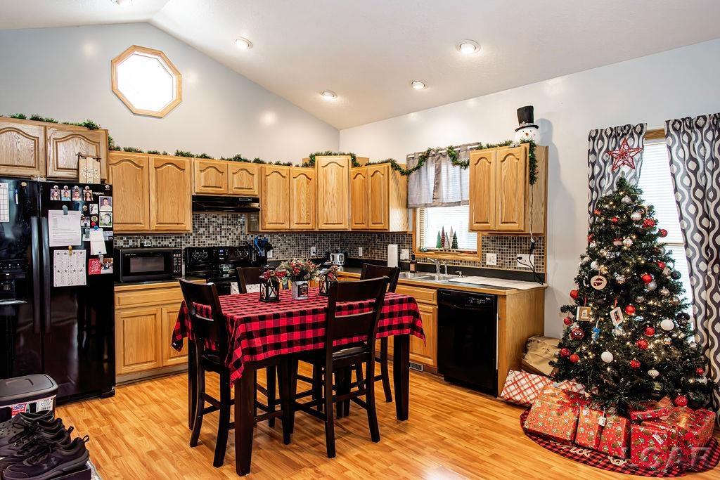 124 West Walnut Street Morenci, MI 49256 - Photo 9 of 33