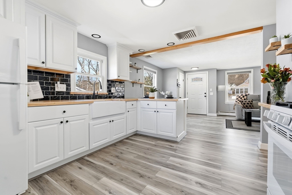 85 Riverbank Road Saugus, MA 01906 - Photo 6 of 26