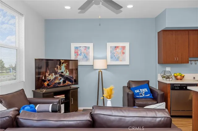 $1,115 | 1831 Northpark Boulevard West, Unit 2008, San Bernardino, CA 92407