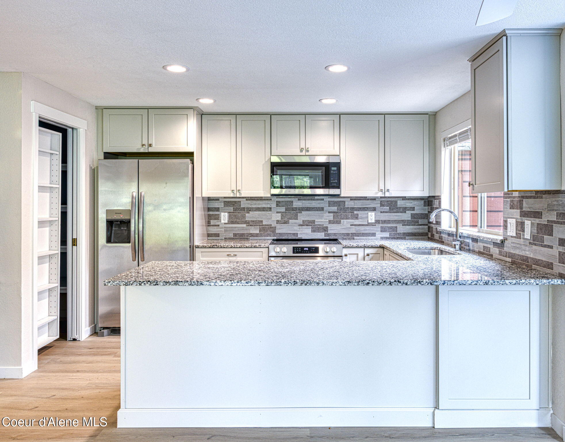 5299 West Green Court, Unit 2 Rathdrum, ID 83858 - Photo 4 of 49 Kitchen