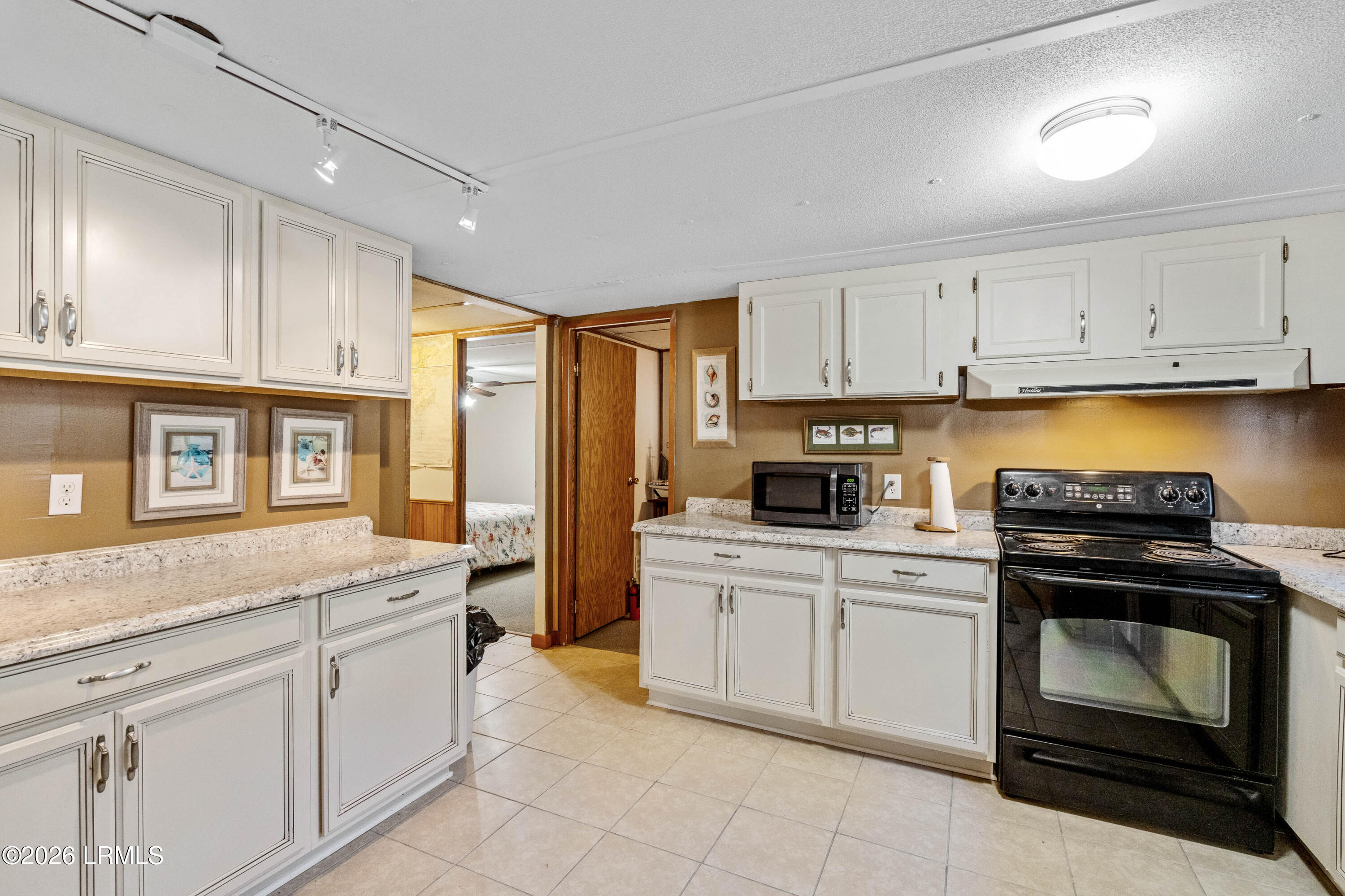 976 Sams Point Road Beaufort, SC 29907 - Photo 9 of 35 965 Sams Point-28