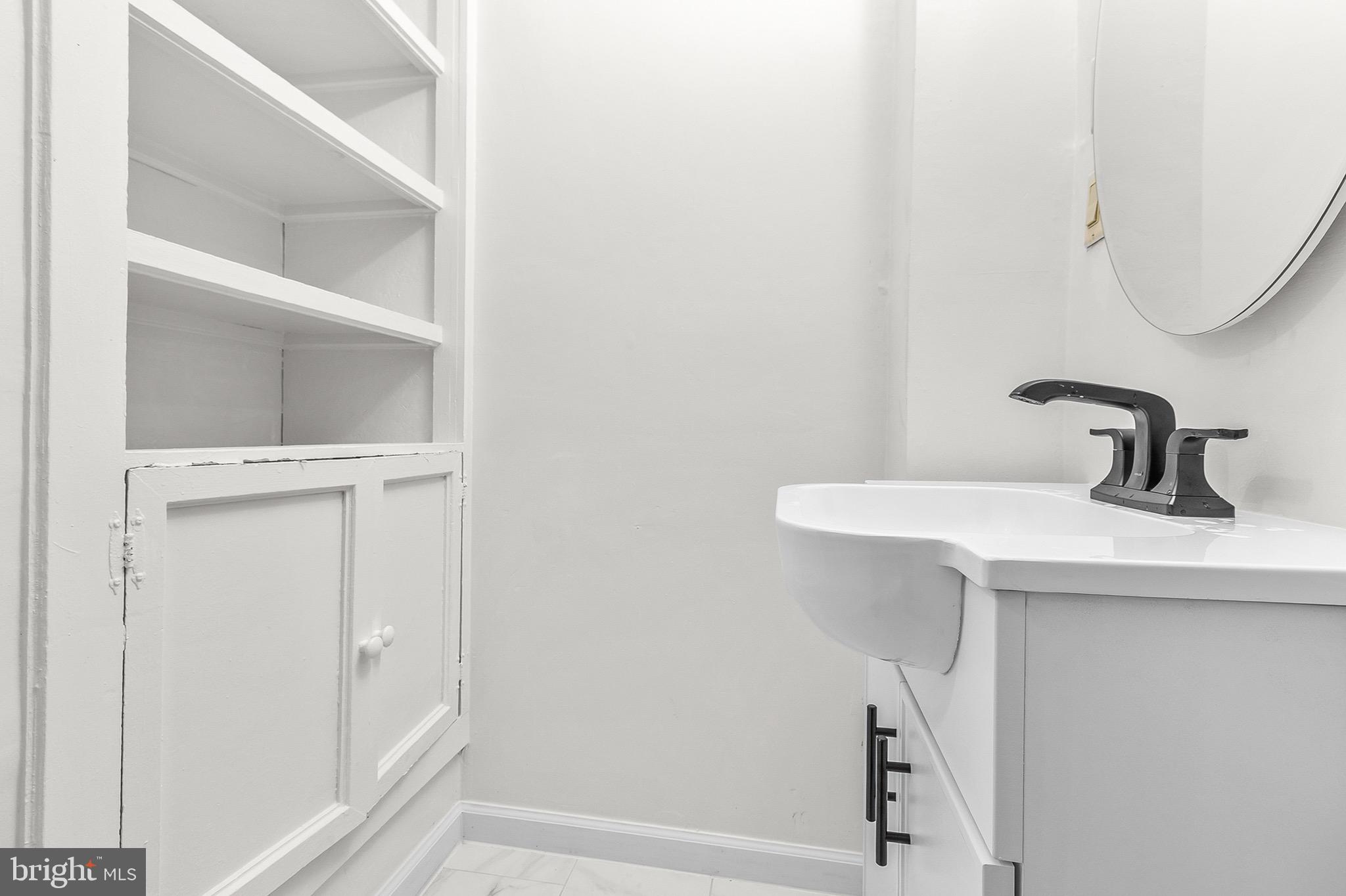 709 Bridgeboro Street Riverside, NJ 08075 - Photo 25 of 34 2nd Floor - Full Bath