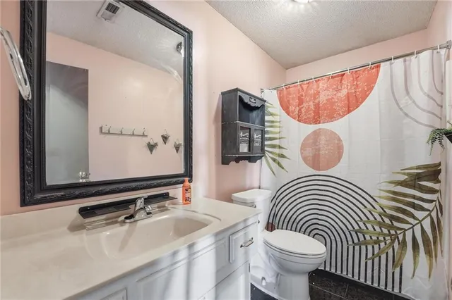 $275,000 | 1201 Maple Lane, Pleasant Hill, MO 64080