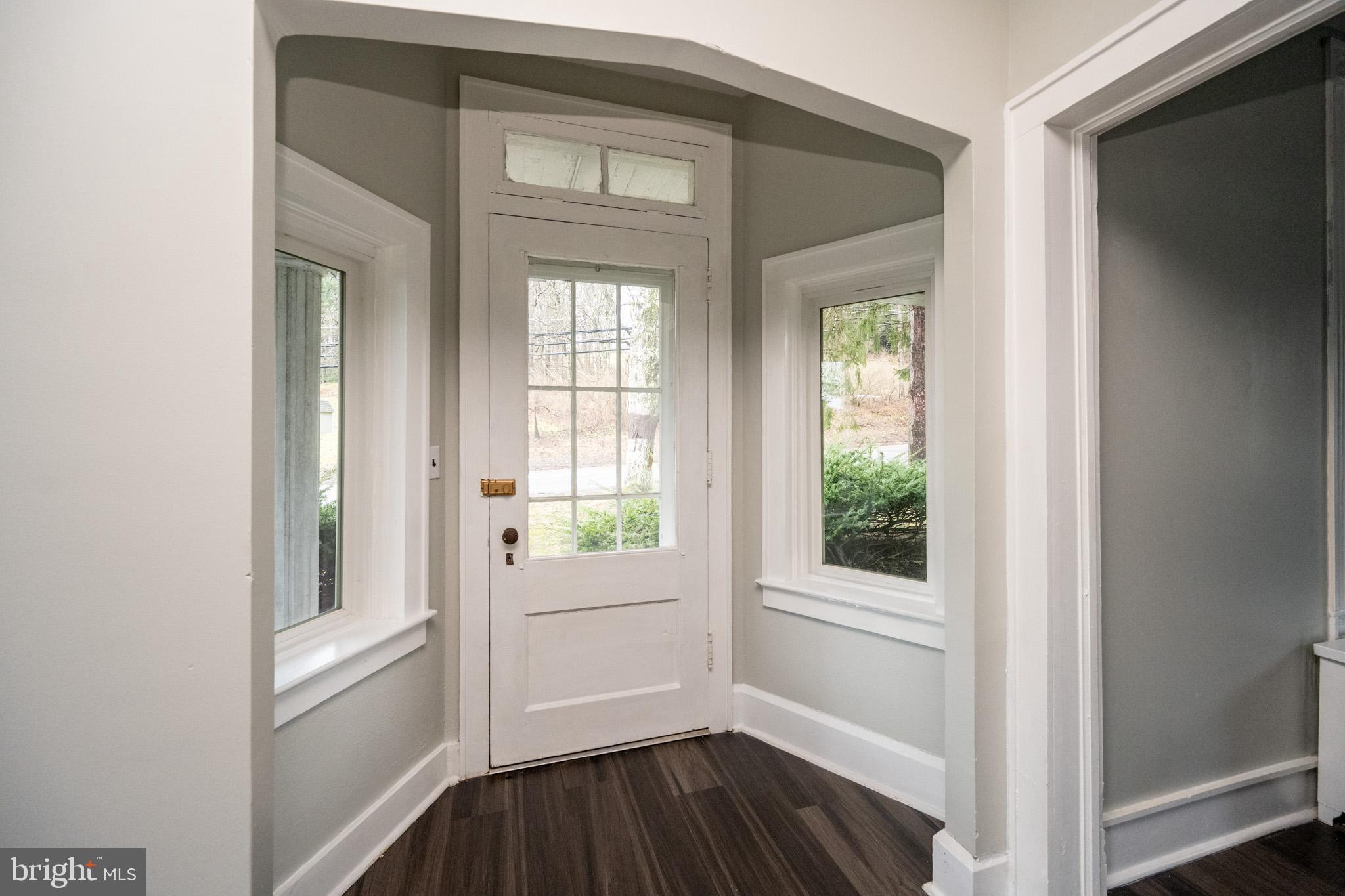 449 South 3rd Street Oakland, MD 21550 - Photo 21 of 64 a view of an entryway with a hardwood floor