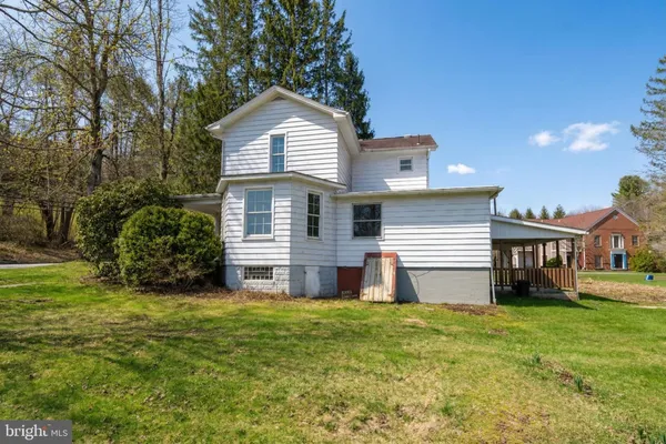 $275,900 | 449 South 3rd Street, Oakland, MD 21550