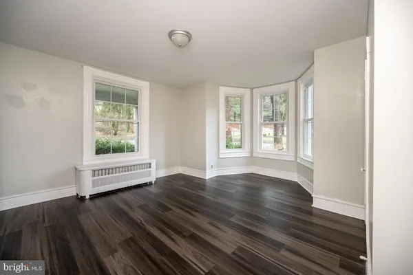 $275,900 | 449 South 3rd Street, Oakland, MD 21550