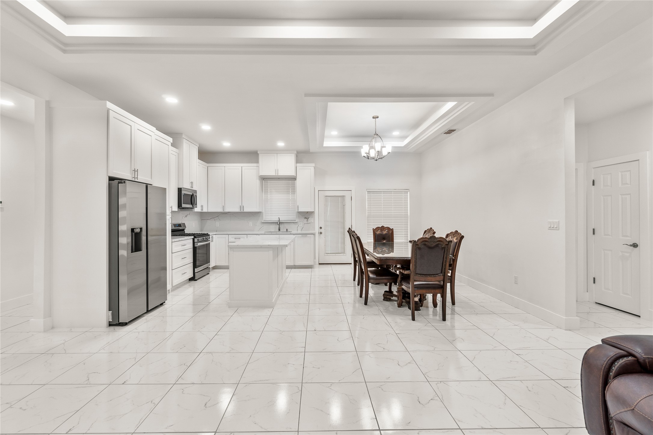 23232 Val Verde Edcouch, TX 78538 - Photo 4 of 19 a view of kitchen with refrigerator and chairs