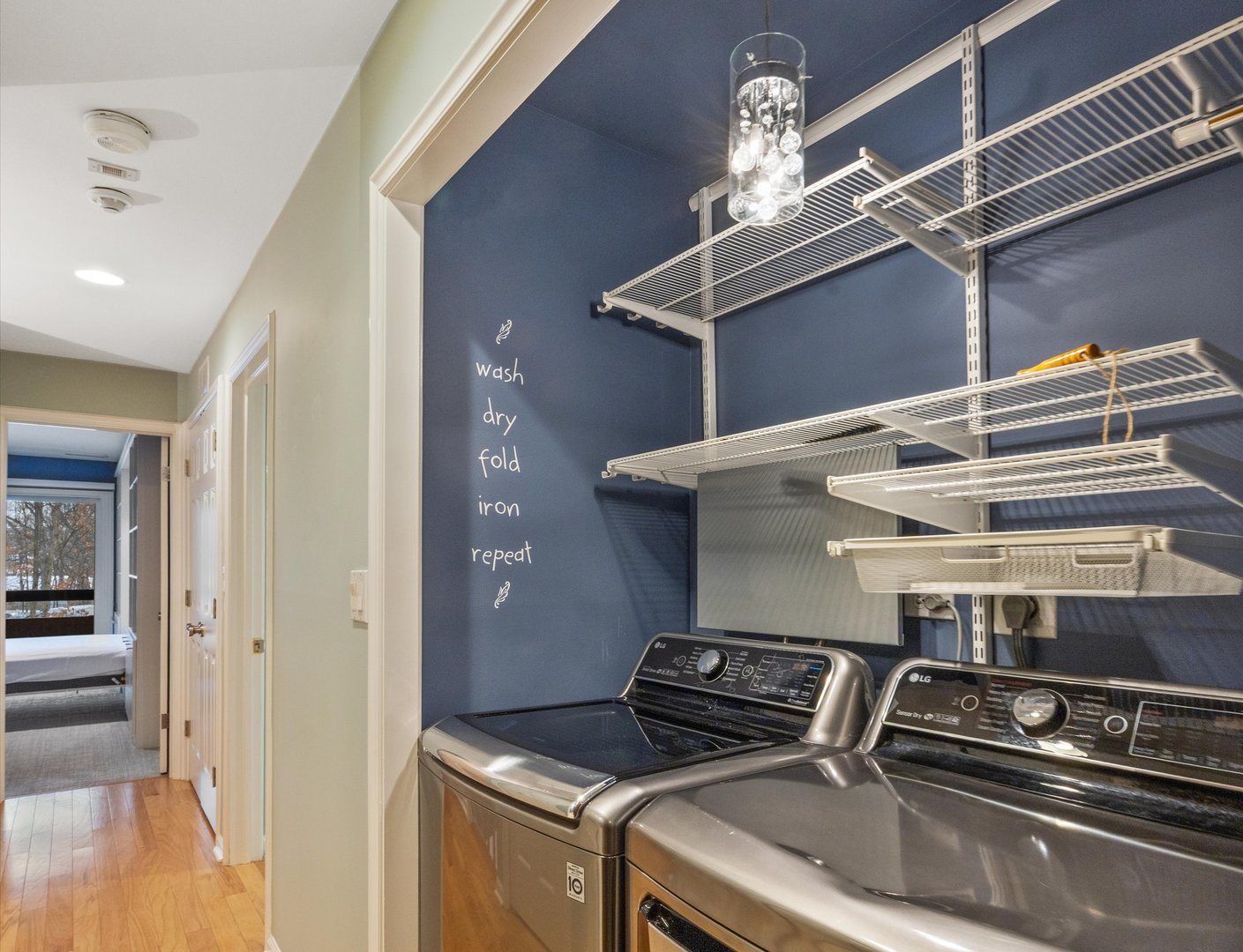 1401 Burr Oak Road, Unit 105B Hinsdale, IL 60521 - Photo 15 of 27 a close view of a stove in the kitchen