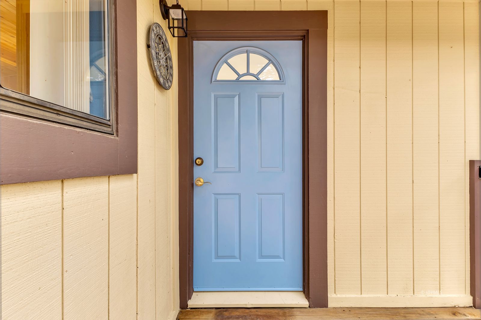 53440 West Ridge Road Idyllwild, CA 92549 - Photo 13 of 66 a view of front door with a door