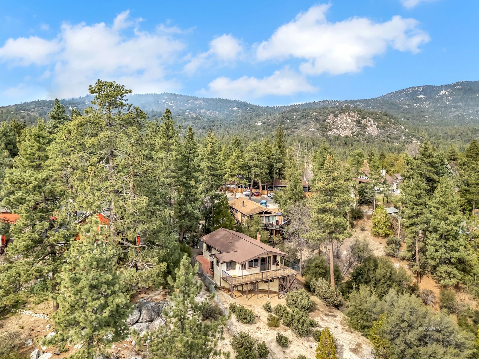 53440 West Ridge Road Idyllwild, CA 92549 - Photo 60 of 66 a view of a city with lush green forest