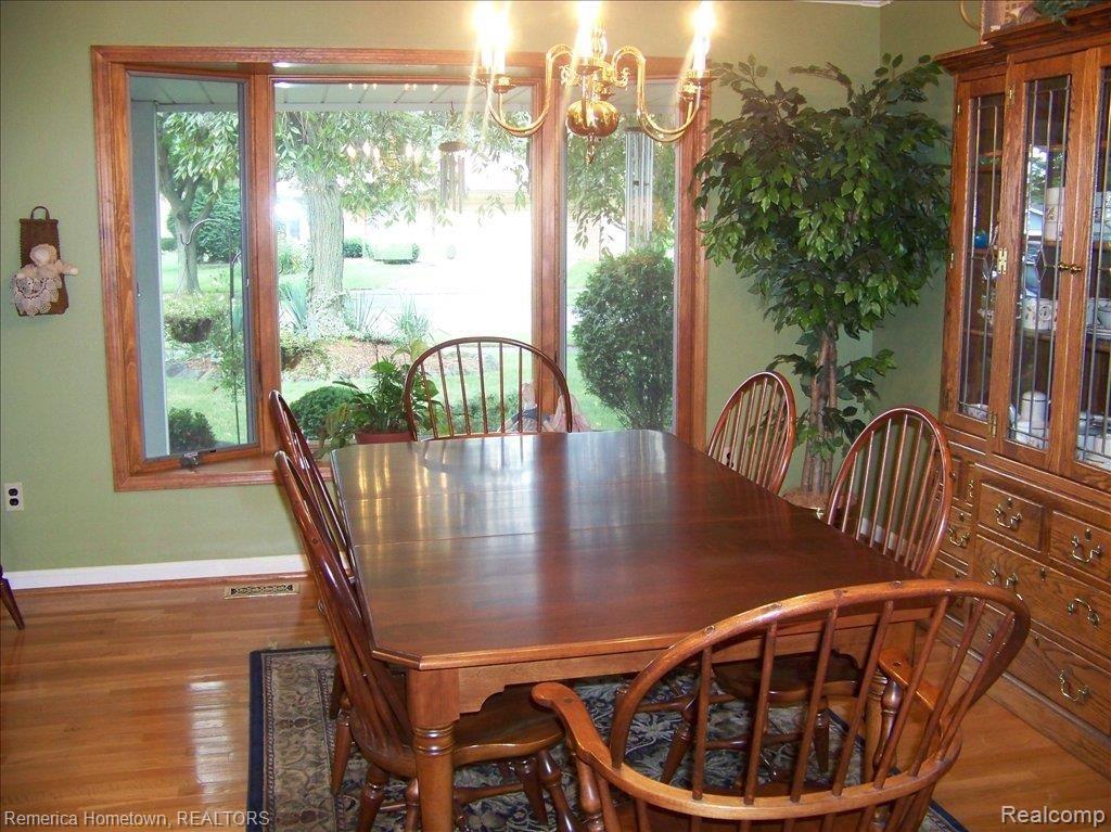 46698 Maidstone Road Canton, MI 48187 - Photo 5 of 20 Dining Room