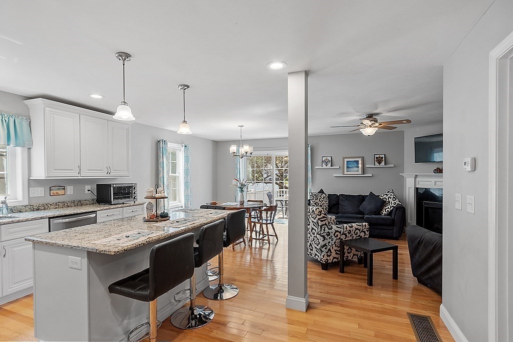 190 Pilgrim Road, Unit 190 Haverhill, MA 01832 - Photo 3 of 30 Gallery Image 3