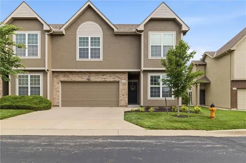 $350,000 | 15602 West 61st Street, Shawnee, KS 66217