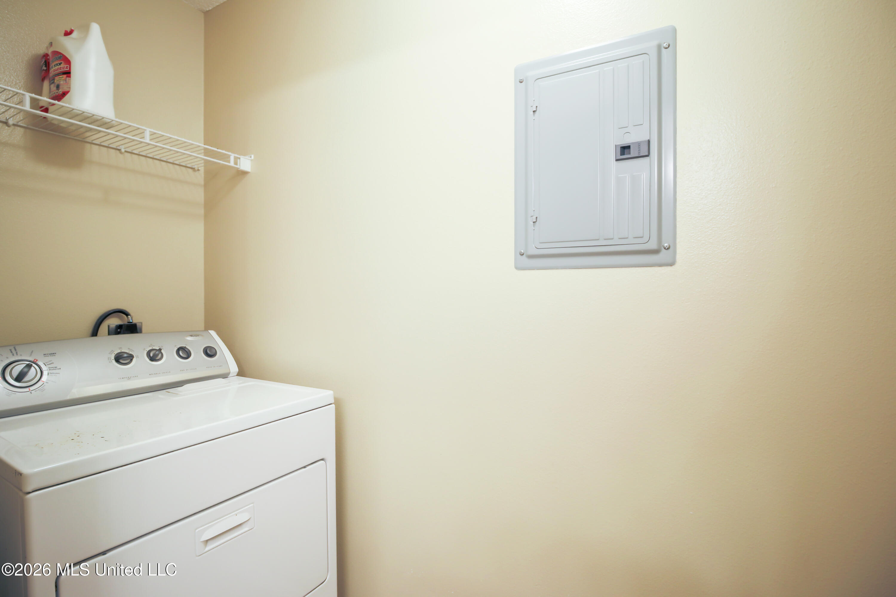 375 Nelson Road Biloxi, MS 39531 - Photo 10 of 19 Laundry Room