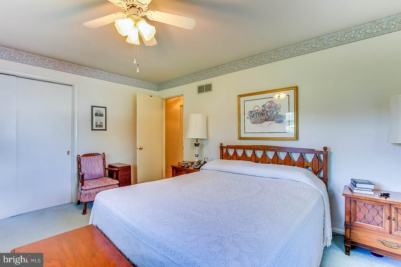 2442 Warwick Road York, PA 17408 - Photo 12 of 24 Gallery Image 12