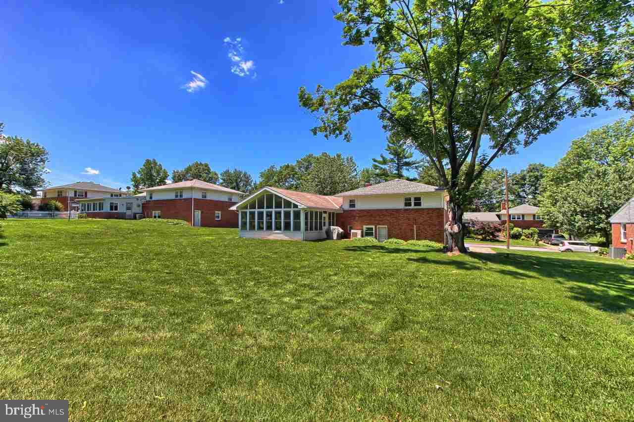 2442 Warwick Road York, PA 17408 - Photo 21 of 24 Gallery Image 21