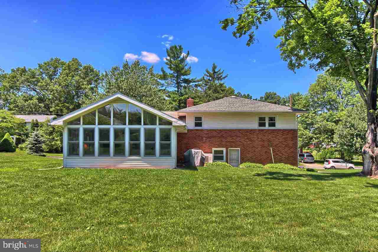 2442 Warwick Road York, PA 17408 - Photo 22 of 24 Gallery Image 22