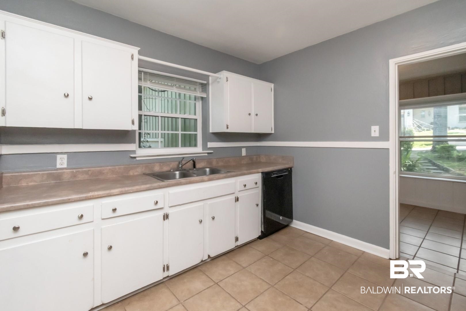 3521 Spring Hill Avenue Mobile, AL 36608 - Photo 12 of 27