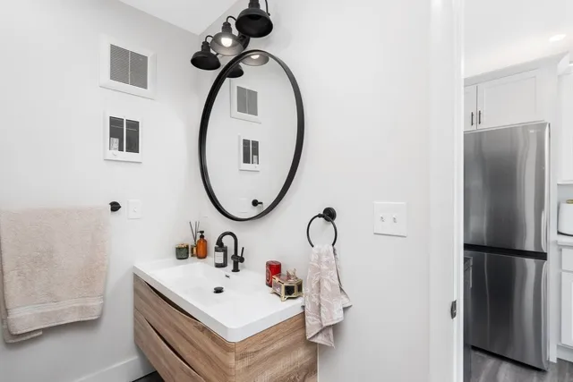 $659,000 | 26 Reservoir Avenue, Manchester, NH 03104