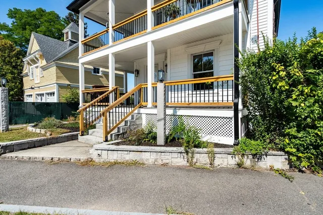 $659,000 | 26 Reservoir Avenue, Manchester, NH 03104