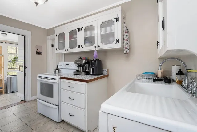 $659,000 | 26 Reservoir Avenue, Manchester, NH 03104