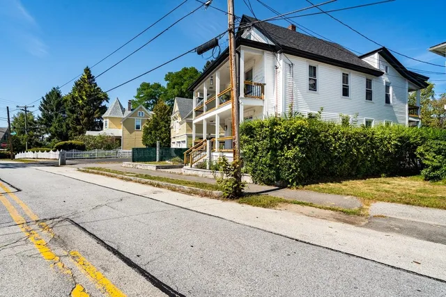 $659,000 | 26 Reservoir Avenue, Manchester, NH 03104