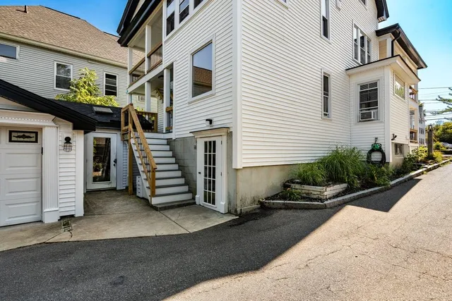 $659,000 | 26 Reservoir Avenue, Manchester, NH 03104