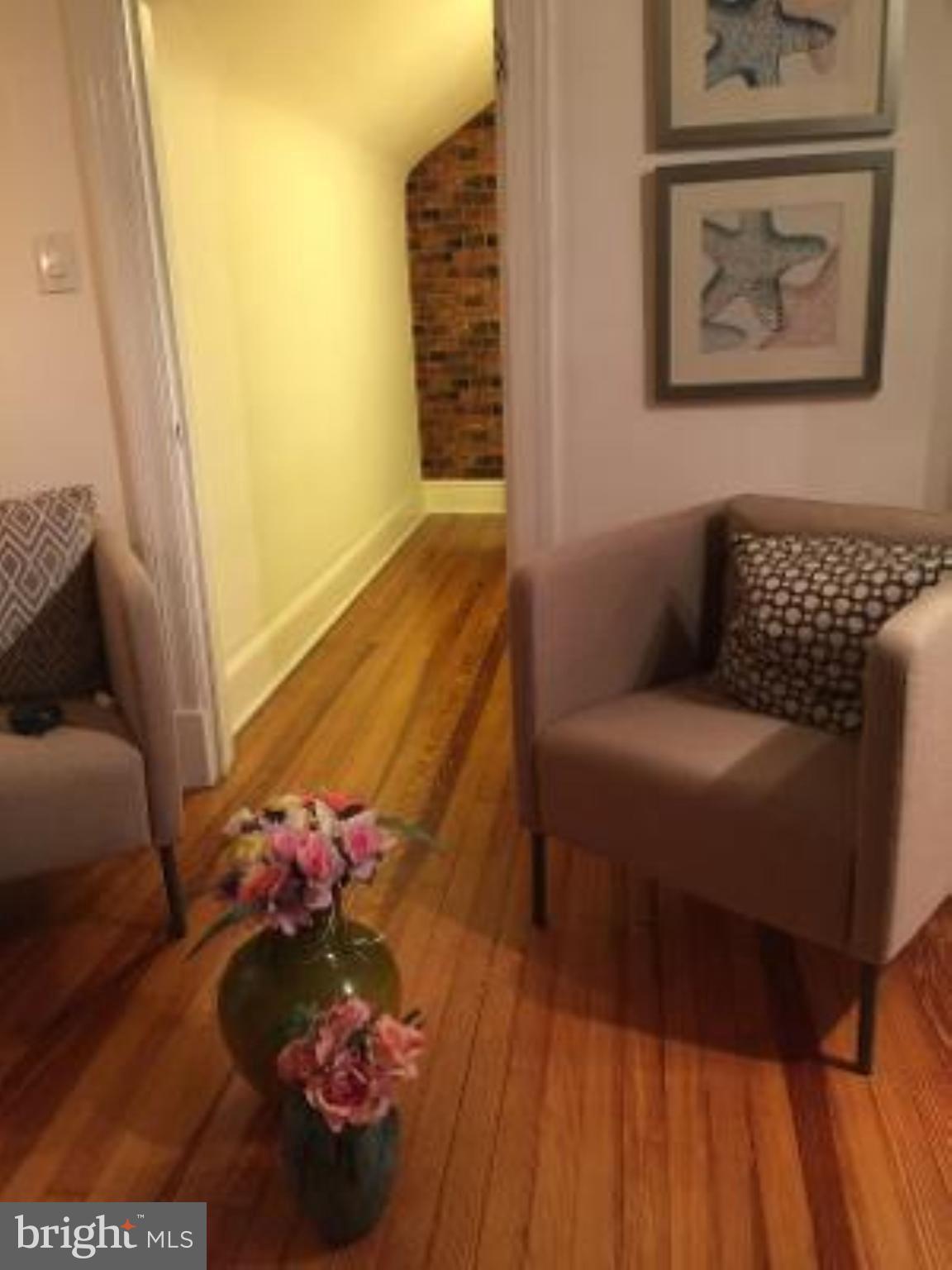 113 North Hammonds Ferry Road Linthicum Heights, MD 21090 - Photo 19 of 31 Sitting area