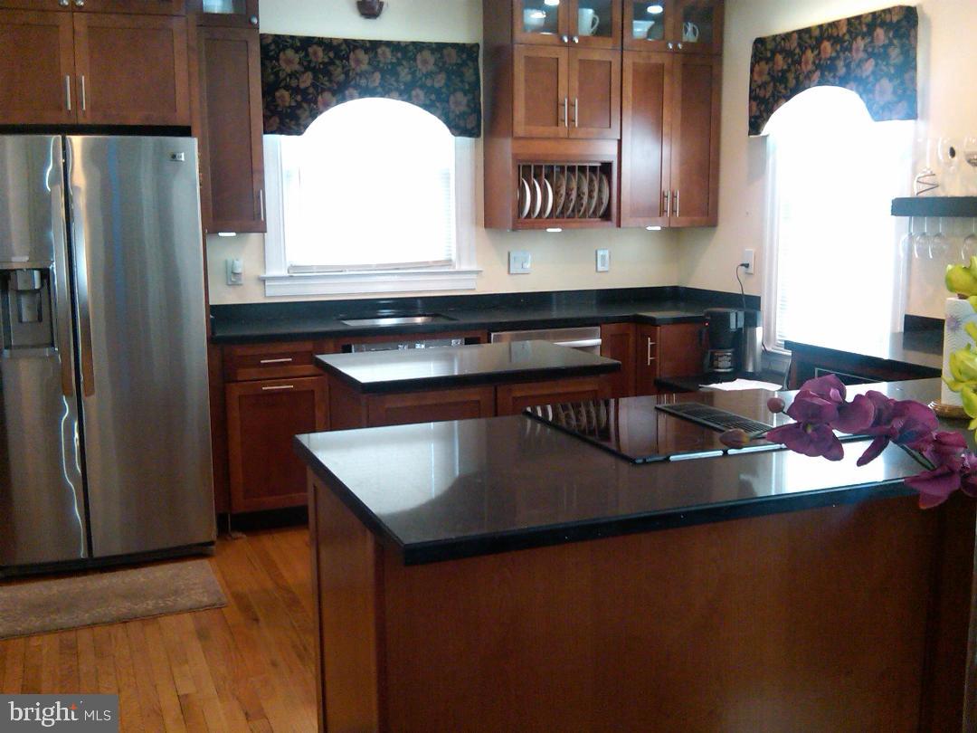 113 North Hammonds Ferry Road Linthicum Heights, MD 21090 - Photo 7 of 31 Stainless steel appliances