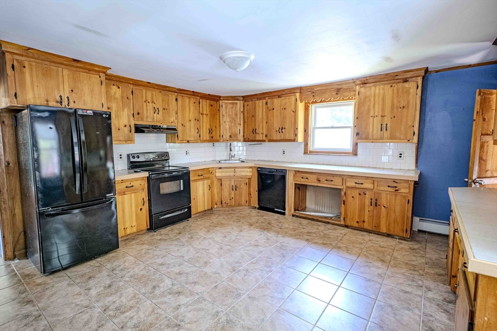 227 Groton Road North Chelmsford, MA 01863 - Photo 10 of 35 Gallery Image 10