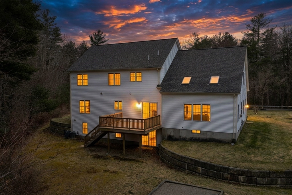 265 Finch Road Raynham, MA 02767 - Photo 4 of 42